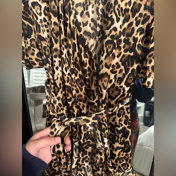 NWT BB Dakota Wild Card Animal Print Wrap Ruffle Dress - Picture 4 of 15